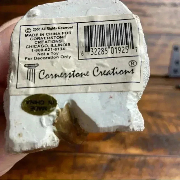 Snow Baby w/Broom Cornerstone Creations Christmas Holiday Collection Figurine - Picture 9 of 9